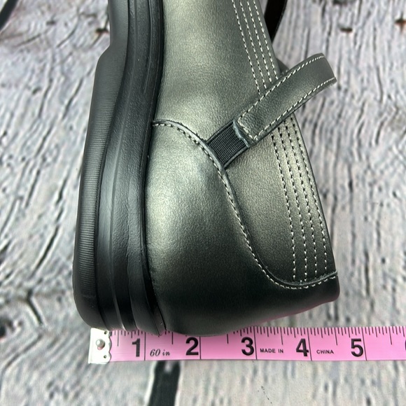 APEX Petals-Janice Dark Pewter Gray Leather Mary Jane Flat - Picture 8 of 17